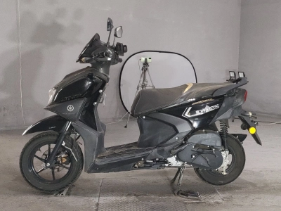 Yamaha  CYGNUS  RAY ZR