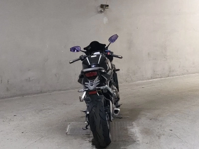 Honda CBR650R
