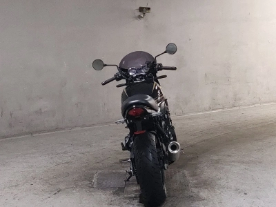 Kawasaki Z900RSKAFE