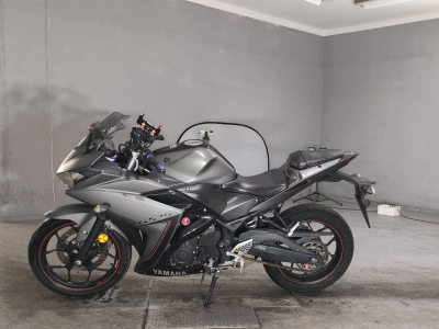 Yamaha YZF-R25