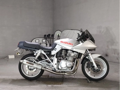 Suzuki GSX400S KATANA