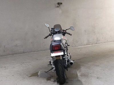 Suzuki GSX400S KATANA