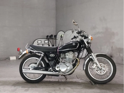 Yamaha SR400-1