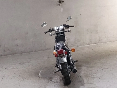 Yamaha SR400-1