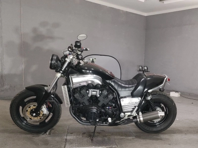 Yamaha V-MAX