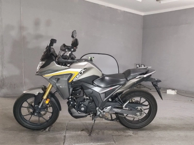 Honda CB200X