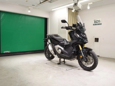 Honda X-ADV750-2