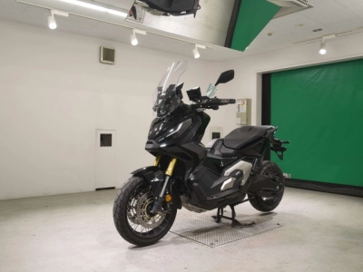 Honda X-ADV750-2