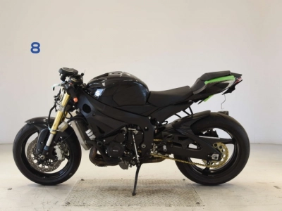 Suzuki GSX-R750
