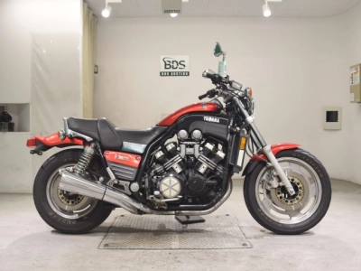 Yamaha V-MAX
