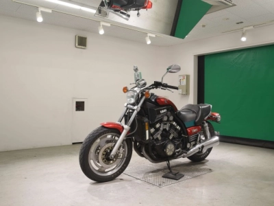 Yamaha V-MAX