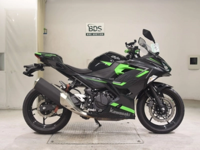 Kawasaki NINJA400-2