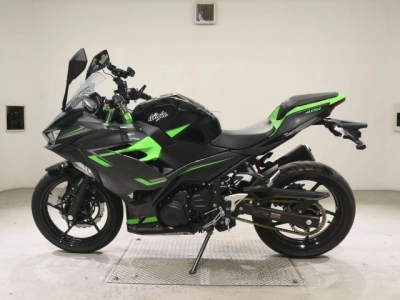 Kawasaki NINJA400-2