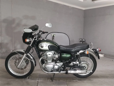 Kawasaki W800