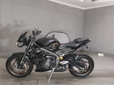 Triumph  TRIUMPH  STREET  TRIPLE RS
