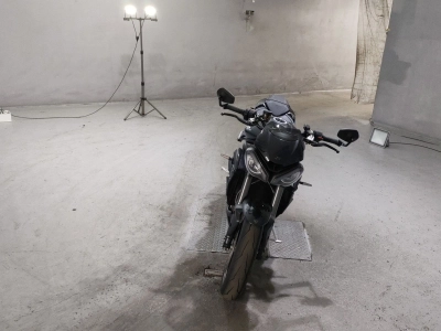 Triumph  TRIUMPH  STREET  TRIPLE RS