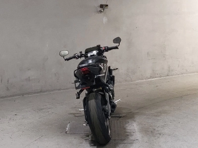 Triumph  TRIUMPH  STREET  TRIPLE RS