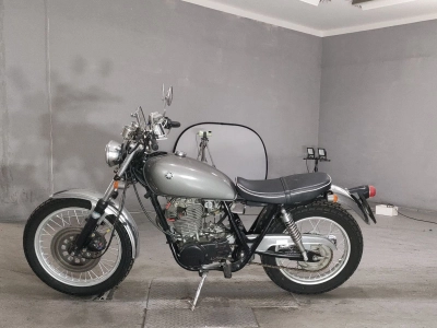 Yamaha SR500-1