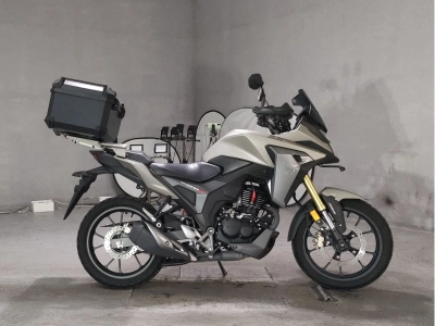 Honda CB200X