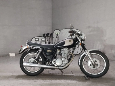 Yamaha SR400-1
