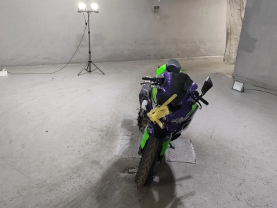 Kawasaki  NINJA ZX-4RR