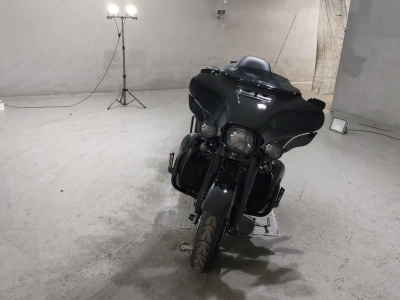 Harley-Davidson  HARLEY FLHTK1870