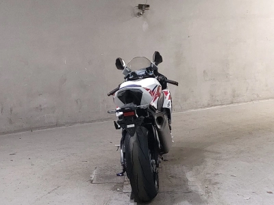 Honda CBR1000RR-R SP