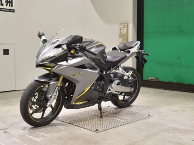 Honda CBR250RR-2