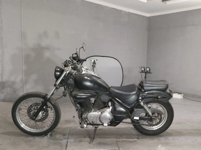 Suzuki INTRUDER 250