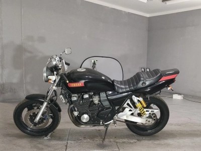 Yamaha XJR400R-1