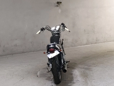 Yamaha SR400-1