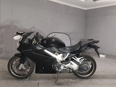 Honda VFR800F