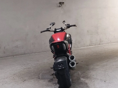 Ducati  DUCATI  DIAVEL  CARBON 