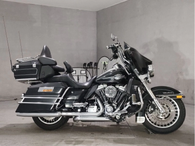 Harley-Davidson HARLEY FLHTCU1580
