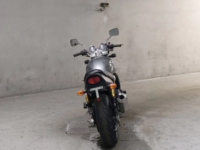 Suzuki INAZUMA 400