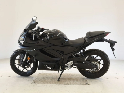 Yamaha YZF-R25A