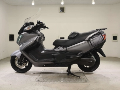 Suzuki SKYWAVE 650LX