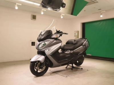 Suzuki SKYWAVE 650LX