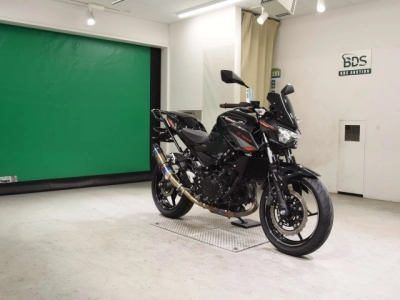 Kawasaki Z400-2