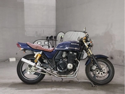 Kawasaki ZRX400
