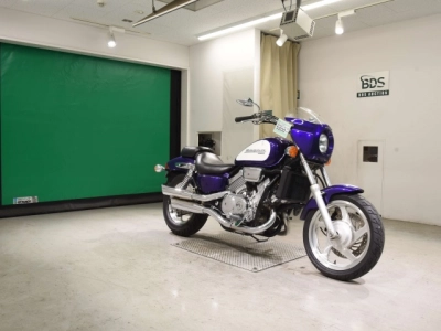 Honda MAGNA 750