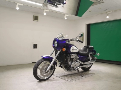 Honda MAGNA 750