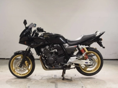 Honda CB400SFV-4 BOLDORABS