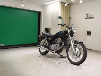 Yamaha SR400-2