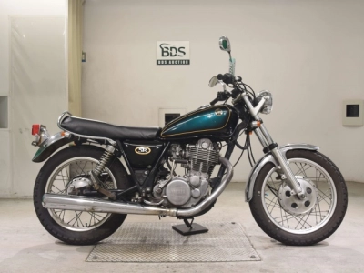 Yamaha SR400-2
