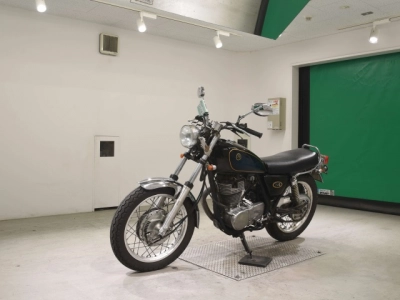Yamaha SR400-2