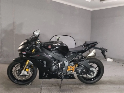 Honda CBR1000RR-R