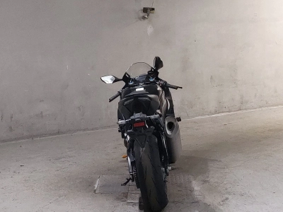 Honda CBR1000RR-R
