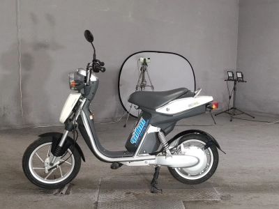 Yamaha EC-03
