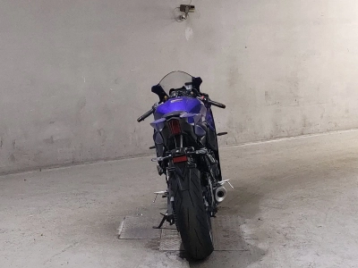 Yamaha YZF-R7